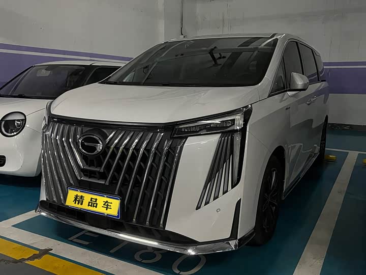 Фото 1 - GAC Trumpchi M8
