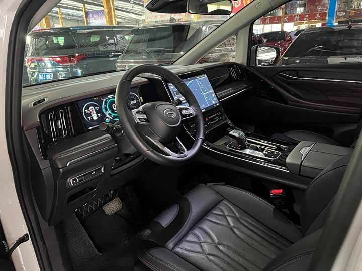 Фото 7 - GAC Trumpchi M8