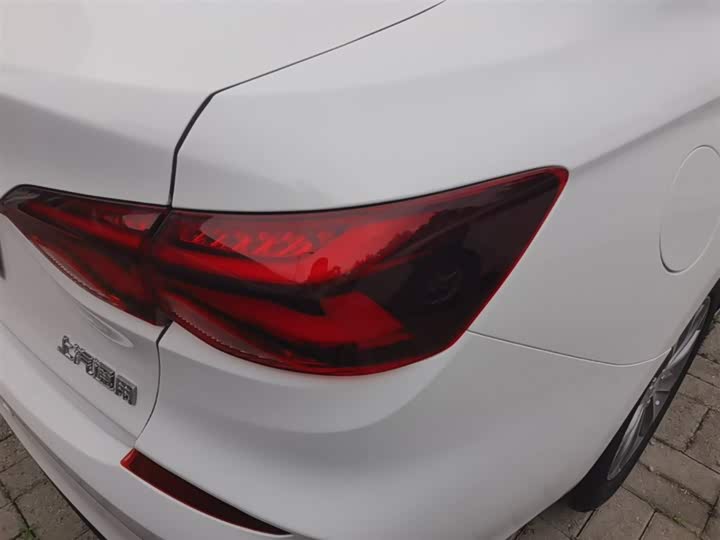 Chevrolet Monza 2021 2021款 320 自动悦享天窗版