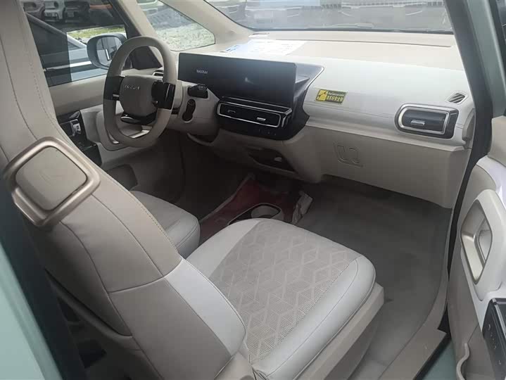 Фото 8 - Baojun KiWi EV