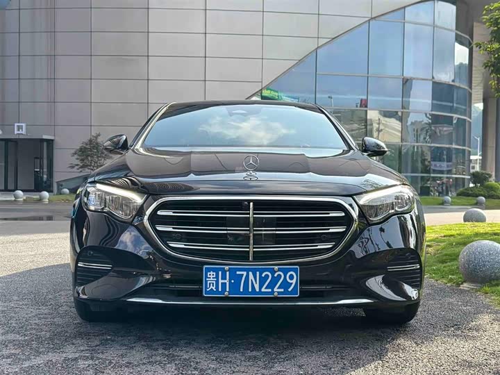 Zdjęcie 3 - Mercedes-Benz E-Class