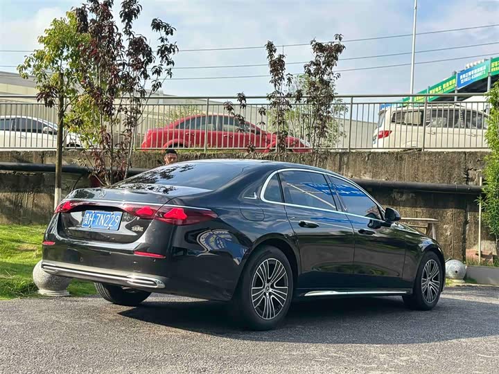 Zdjęcie 7 - Mercedes-Benz E-Class
