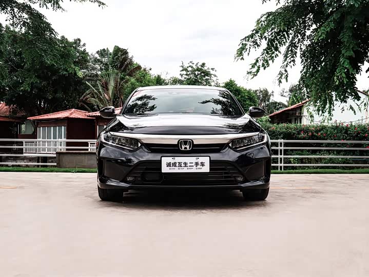 Photo 2 - Honda Inspire