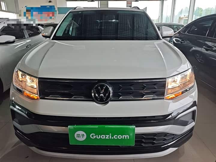 صورة 3 - Volkswagen T-Cross
