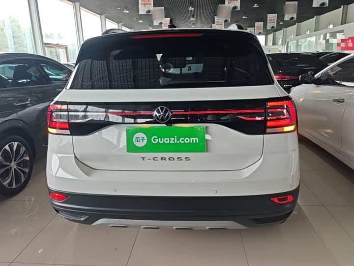 صورة 6 - Volkswagen T-Cross