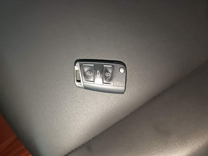 صورة 9 - Volkswagen T-Cross