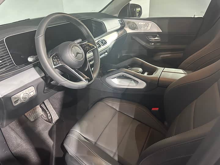 صورة 4 - Mercedes-Benz GLE-Class Coupe