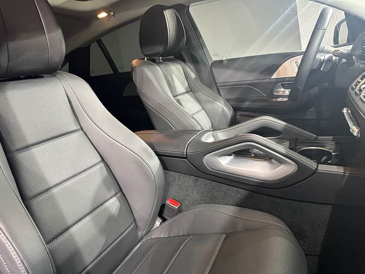 صورة 8 - Mercedes-Benz GLE-Class Coupe