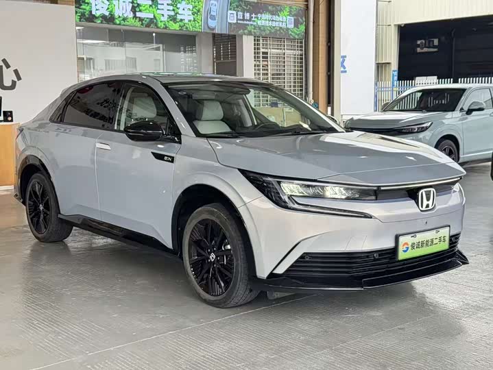2024 Honda e:NP2