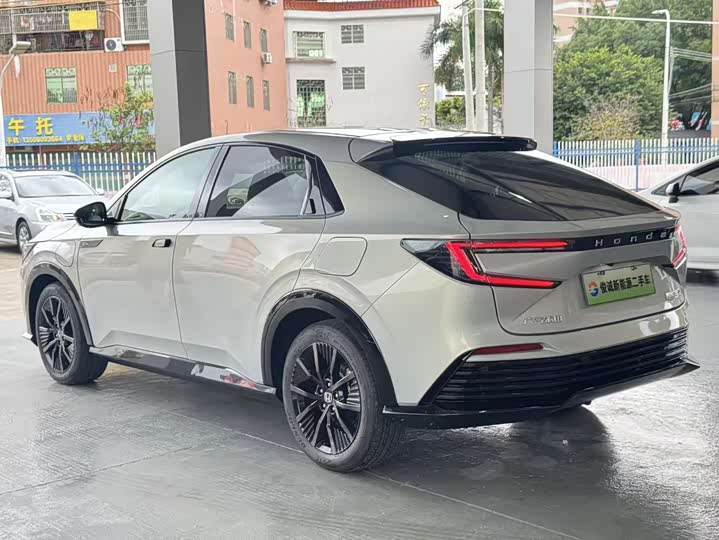 2024 Honda e:NP2