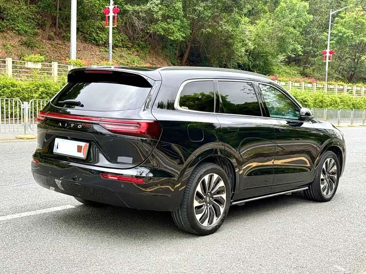 Aito M7 2022 2022款 1.5T 四驱豪华版