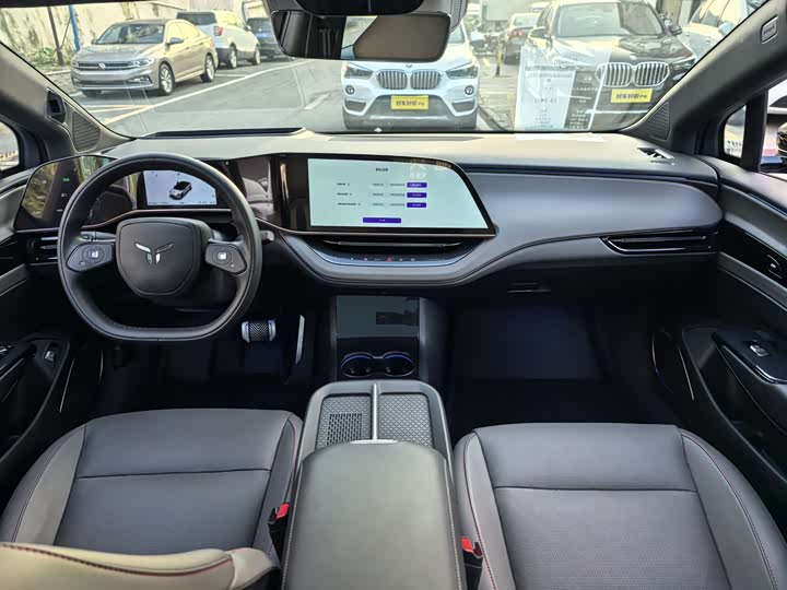 Hongqi EH7 2025 2025款 640 四驱 智选版