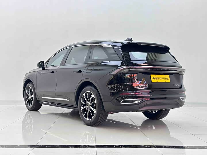 Lincoln Nautilus 2025 2025款 2.0T 四驱尊逸版