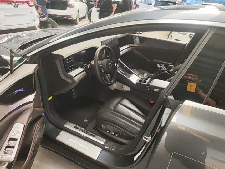 Denza Z9 2024 2024款 1100km 四驱Ultra版