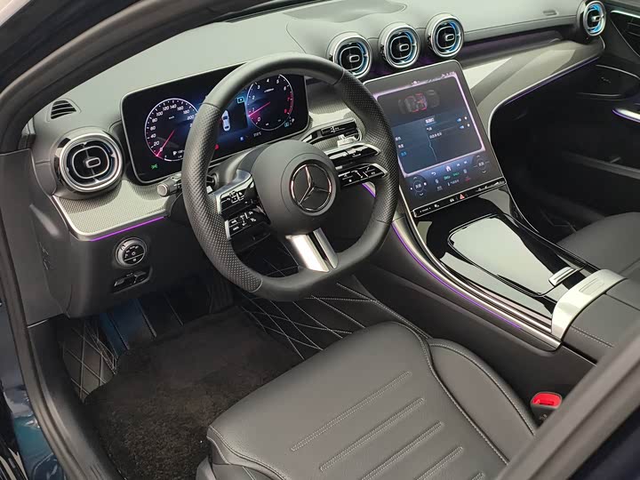 Фото 9 - Mercedes-Benz C-Class