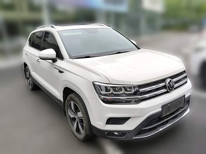 Фото 7 - Volkswagen Tharu