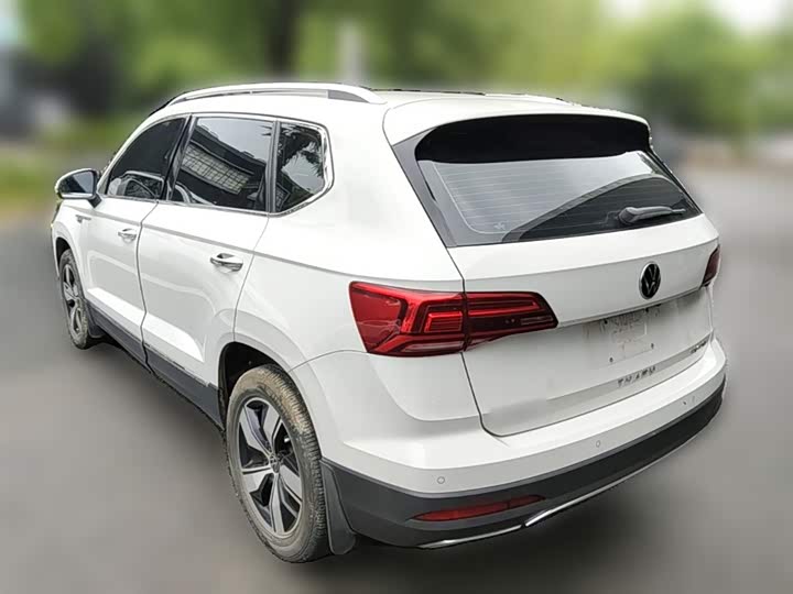 Фото 9 - Volkswagen Tharu