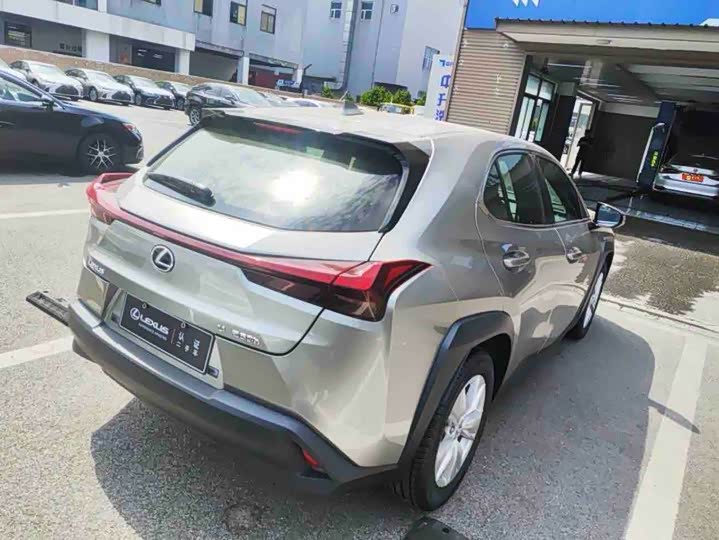 Lexus UX 2022 2022款 260h 探·酷版