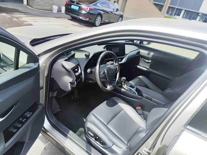 Lexus UX 2022 2022款 260h 探·酷版
