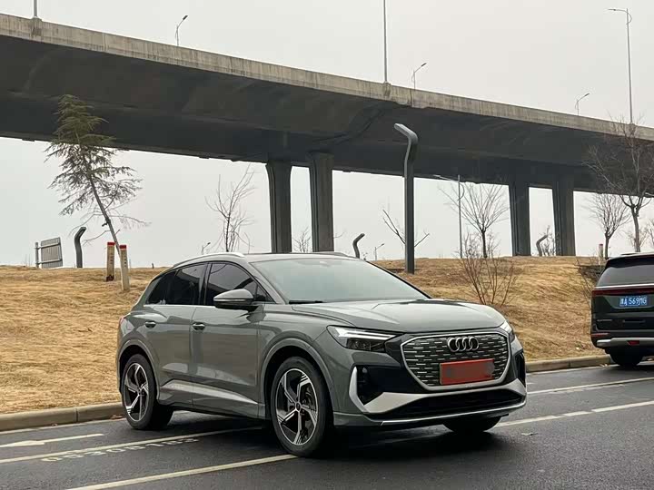 Фото 3 - Audi Q4 e-tron