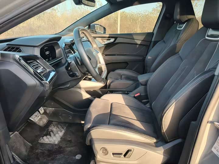 Фото 4 - Audi Q4 e-tron