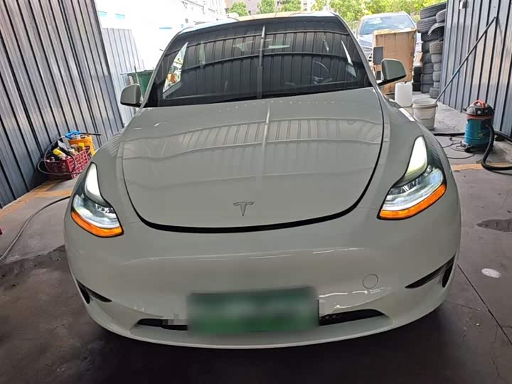 Фото 3 - Tesla Model Y