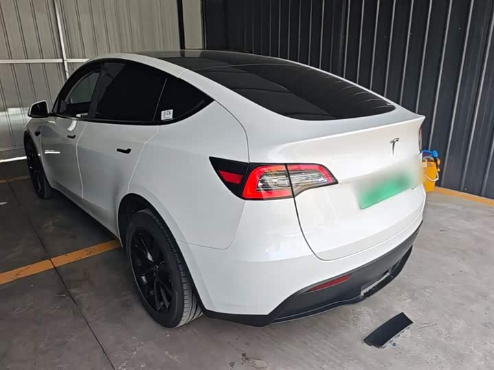 Фото 5 - Tesla Model Y