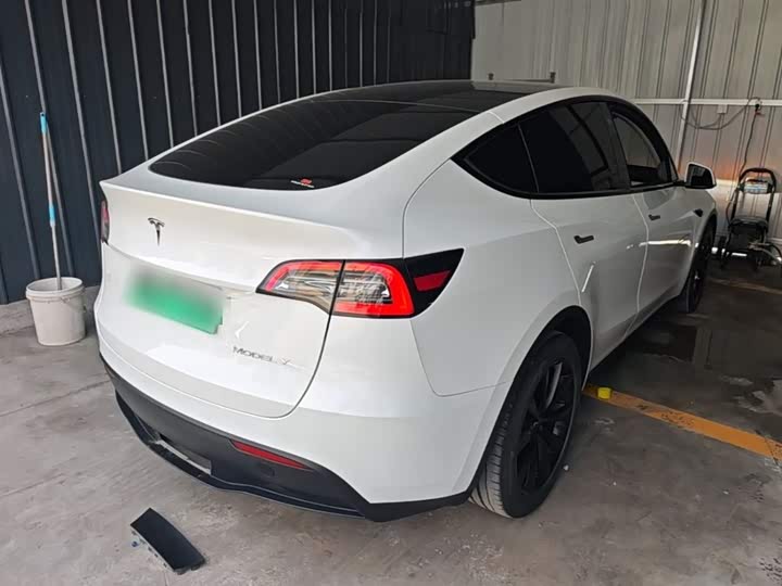 Фото 7 - Tesla Model Y