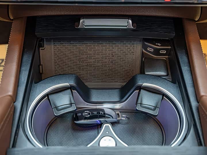 Фото 8 - Mercedes-Benz GLS-Class