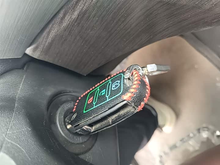 Фото 9 - Dongfeng Forthing T5