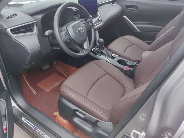 Фото 9 - Toyota Corolla Cross