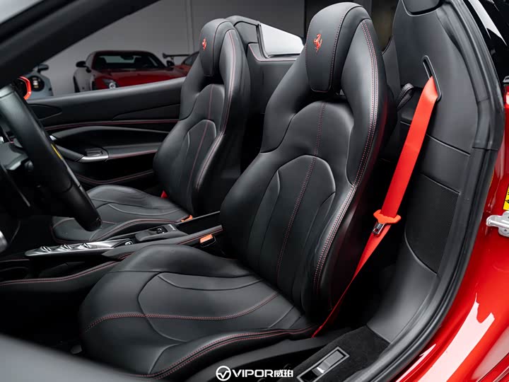 Фото 9 - Ferrari F8