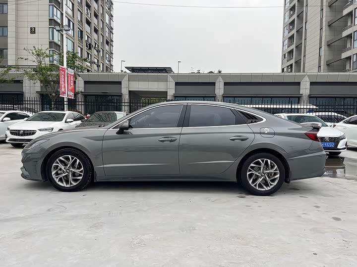 Zdjęcie 8 - Hyundai Sonata N Line