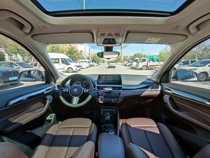 Zdjęcie 9 - BMW X1