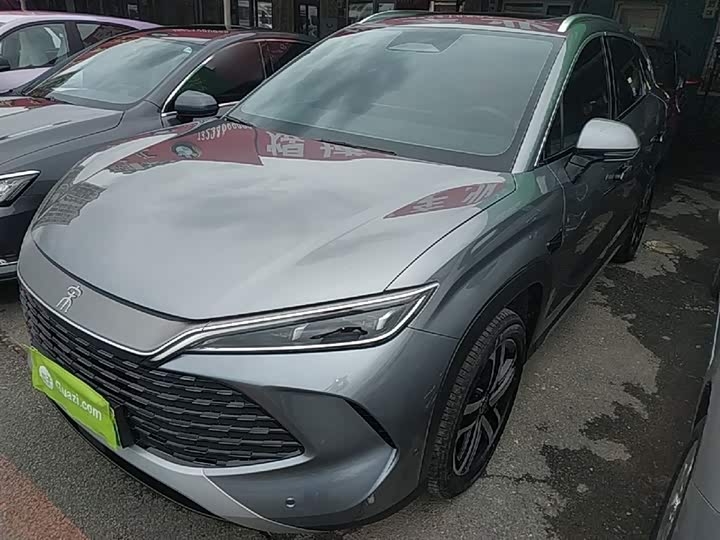 Photo 2 - BYD Song L DM-i Hybrid