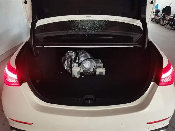 Фото 4 - Mercedes-Benz C-Class