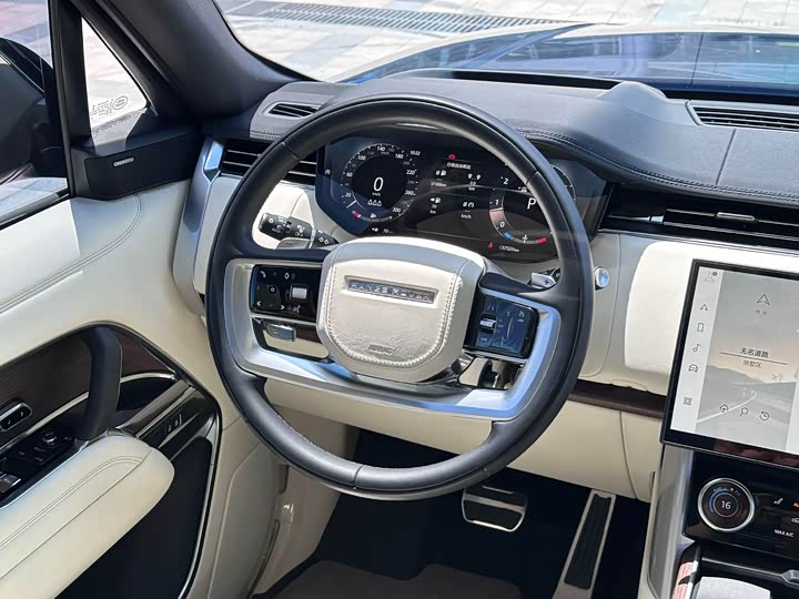 Photo 4 - Land Rover Range Rover