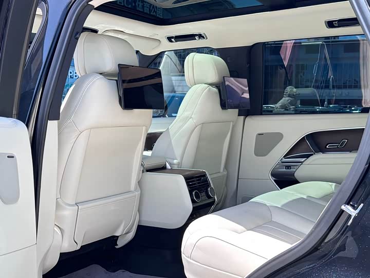 Photo 8 - Land Rover Range Rover