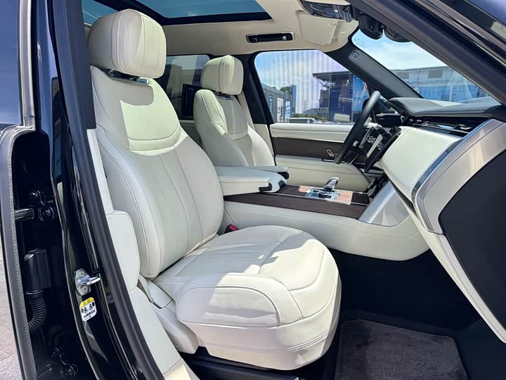 Photo 9 - Land Rover Range Rover