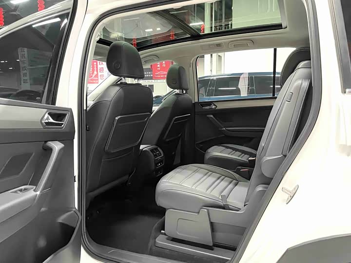 Volkswagen Touran L 2022 2022款 途安L 280TSI DSG拓界版 6座