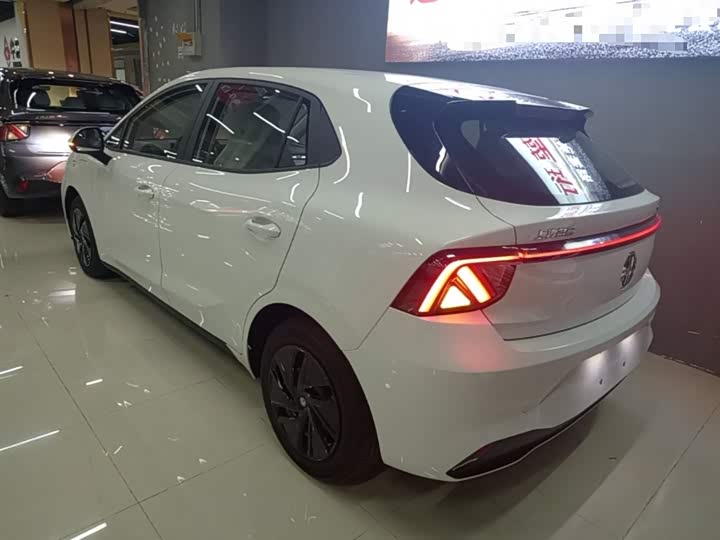 2026 MG Motor 4 EV