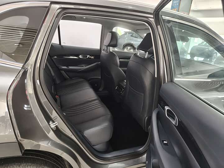 Zdjęcie 3 - Geely Galaxy E5