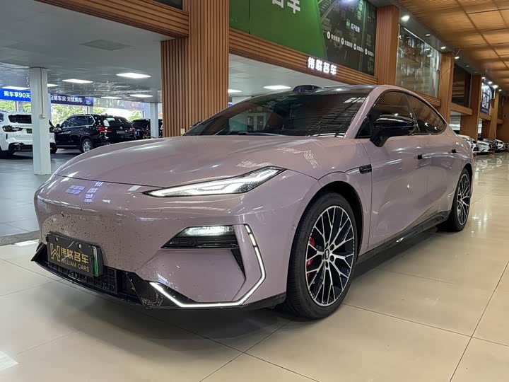 2025 Geely Galaxy E8