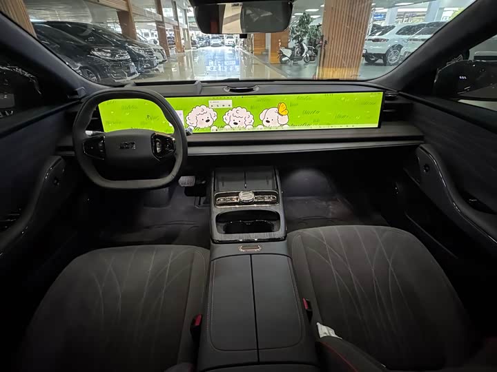 2025 Geely Galaxy E8