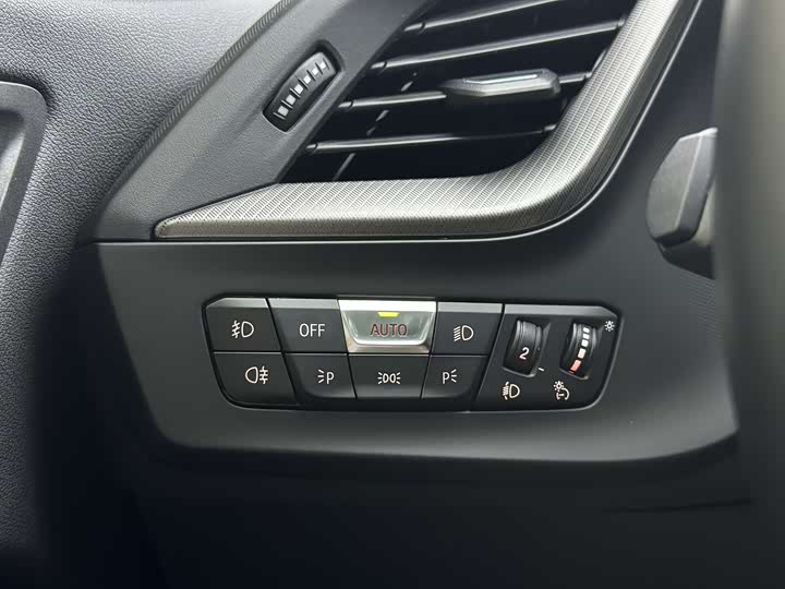 Фото 8 - BMW 2 Series