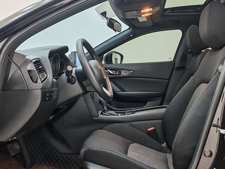 Mazda CX-4 2021 2021款 2.0L 自动两驱蓝天活力版