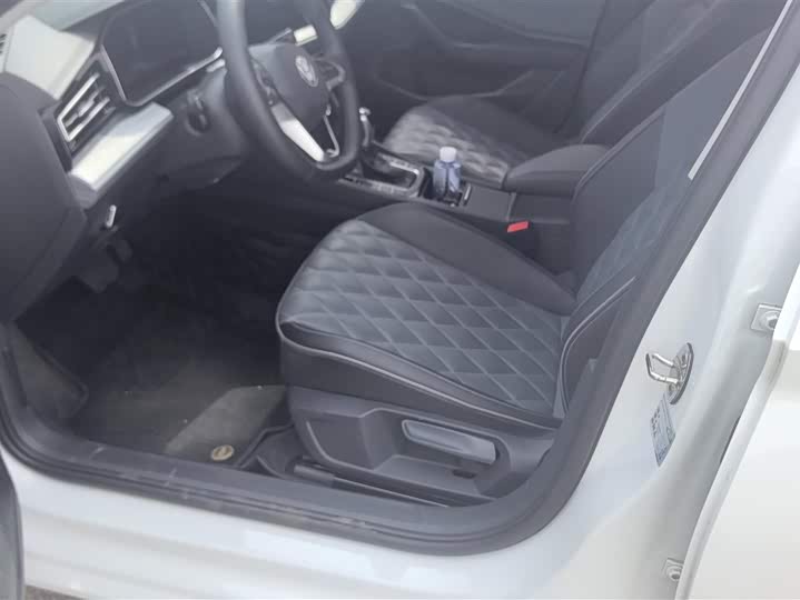Фото 9 - Volkswagen Sagitar L