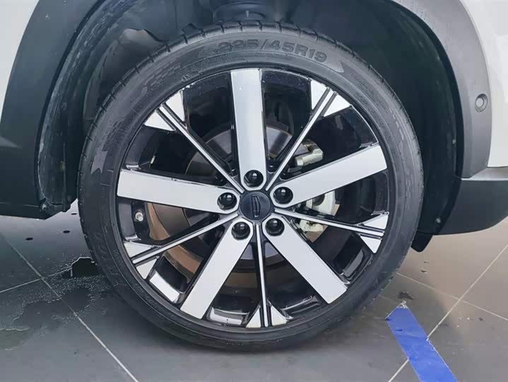 Geely Icon 2023 2023款 1.5TD 巧克力醇臻版