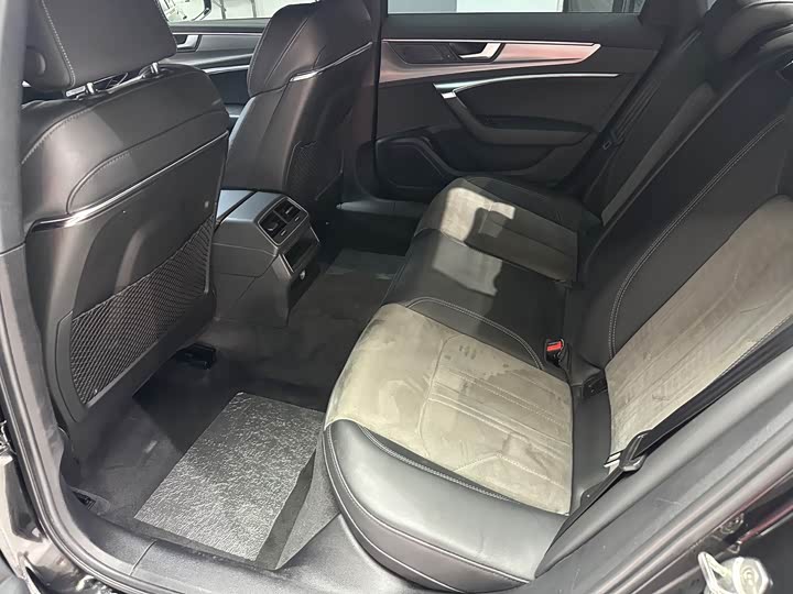 Фото 5 - Audi A6L