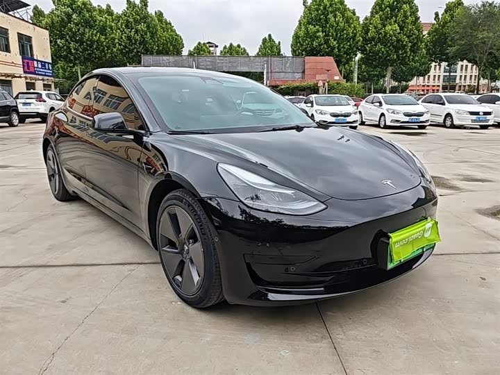 Photo 4 - Tesla Model 3